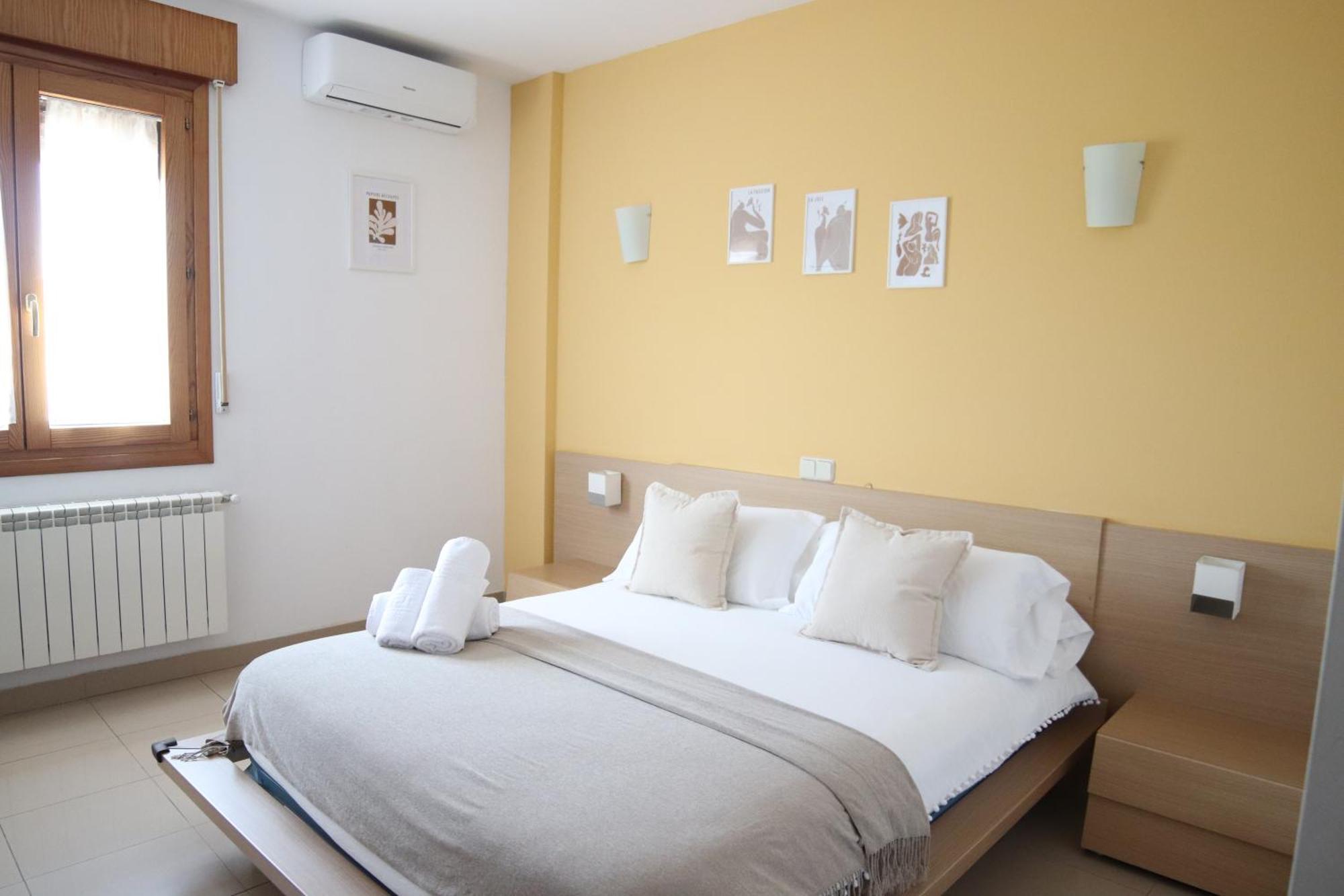 Hostal-Casa Rural Rosa-Nonna ซีเกว็นซา ภายนอก รูปภาพ