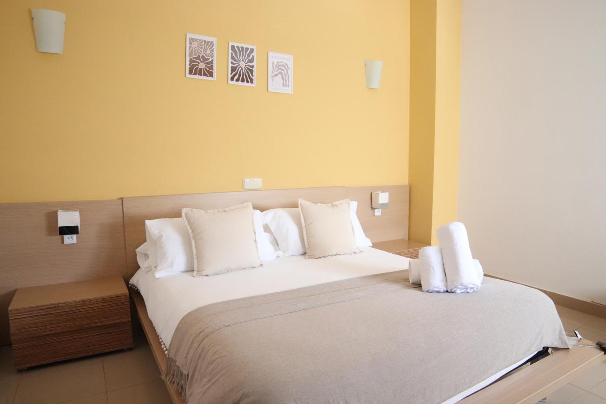 Hostal-Casa Rural Rosa-Nonna ซีเกว็นซา ภายนอก รูปภาพ